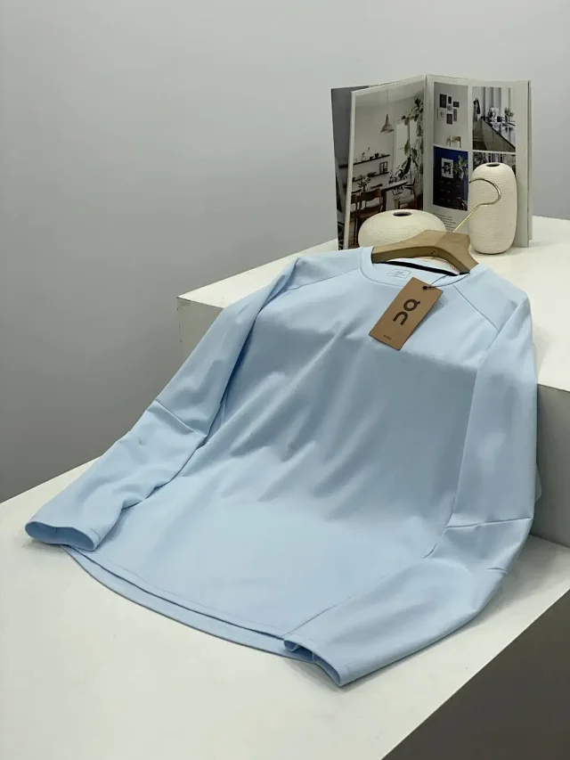 On T-Shirts Long-Sleeve Crewneck Raglan T-Shirt product detail image 3