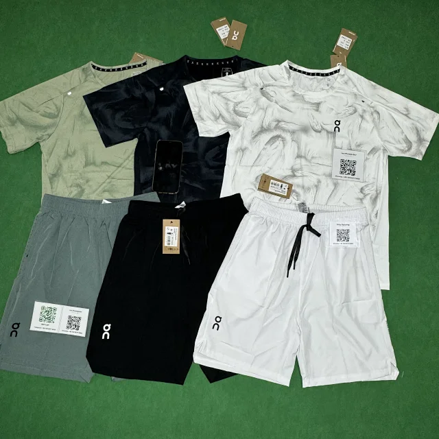 On Matching Sets Marble-print short-sleeve T-shirt and shorts set product detail image 3