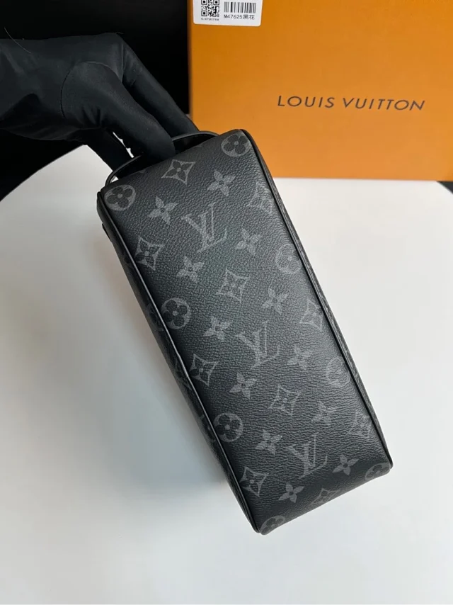 Louis Vuitton M47625 and M11510 product detail image 6