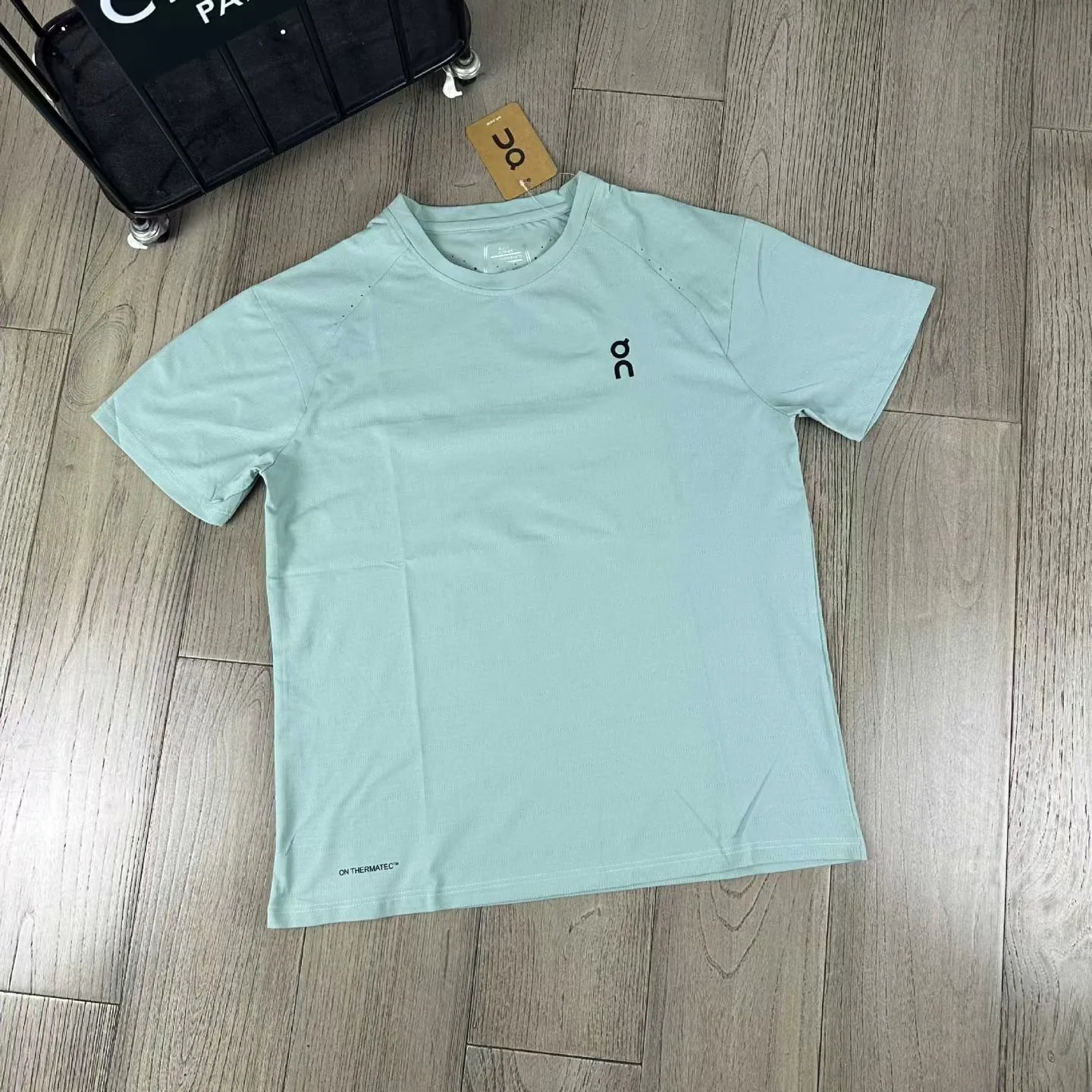 On T-Shirts Crew Neck Logo T-Shirt — 19