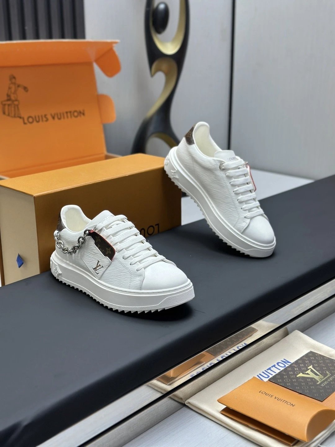 Louis Vuitton Sneakers Low-Top Monogram Lace-Up image 10