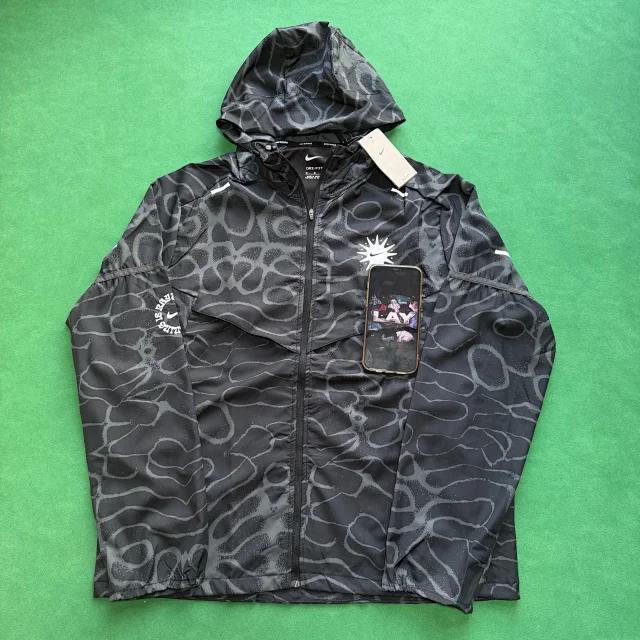 Nike Tracksuits Hooded zip-up patterned tracksuit product detail image 3