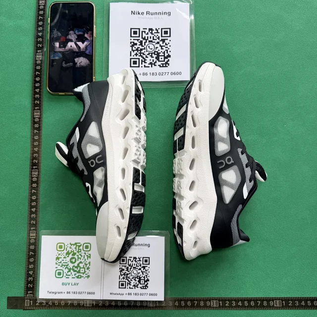On Sneakers Cloudtilt Remix product detail image 3