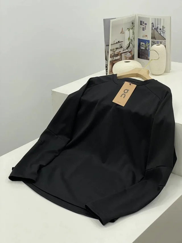 On T-Shirts Long-Sleeve Crew-Neck T-Shirt product detail image 6