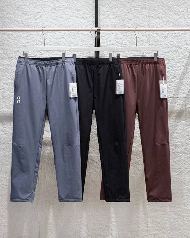 On Trousers Elastic-Waist Sports with Zip Back Pocket product detail image 1