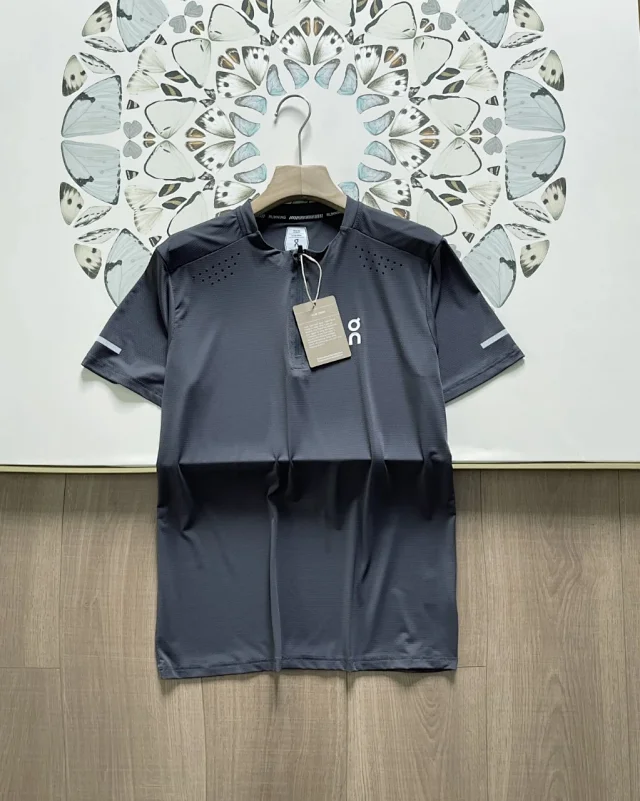On T-Shirts Men's short-sleeve half-zip running T-shirt product detail image 8