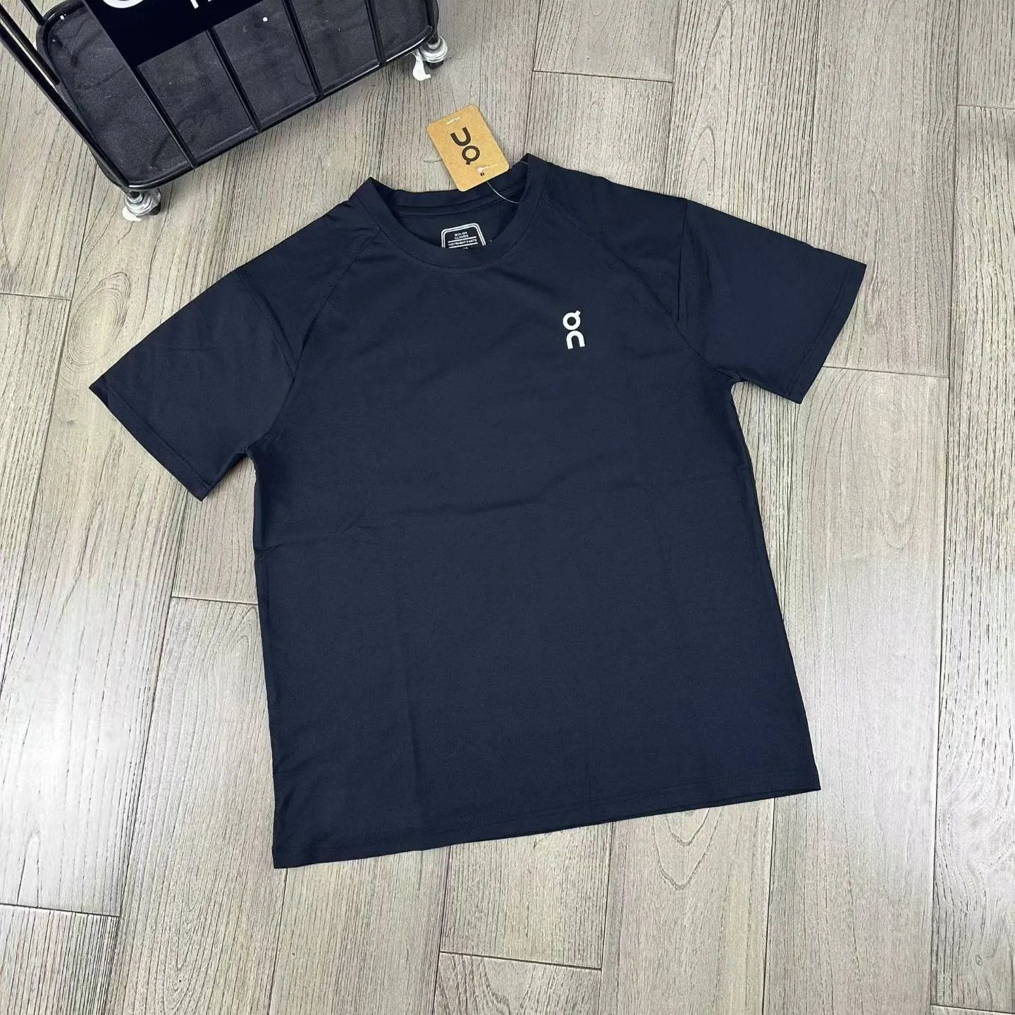 On T-Shirts Crew Neck Logo T-Shirt — 18