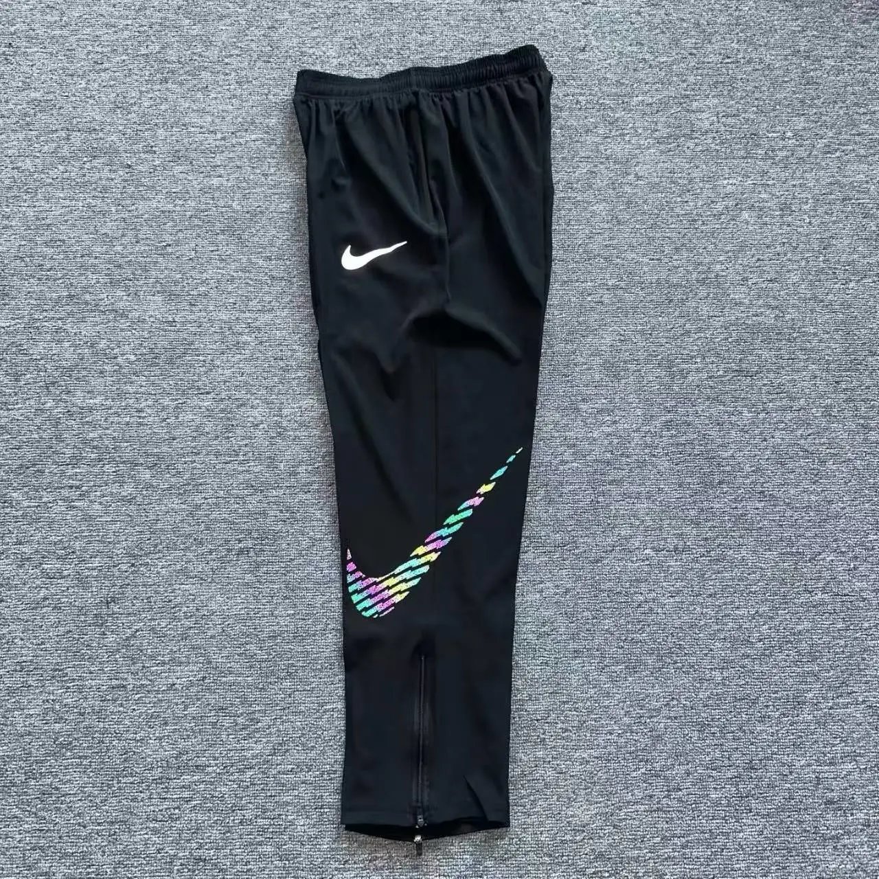 Reflective wave colored hook