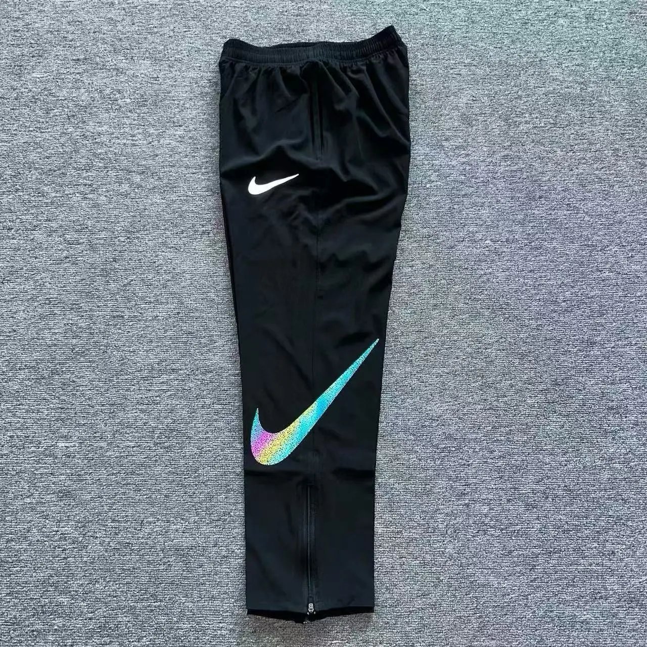 Reflective color coil hook