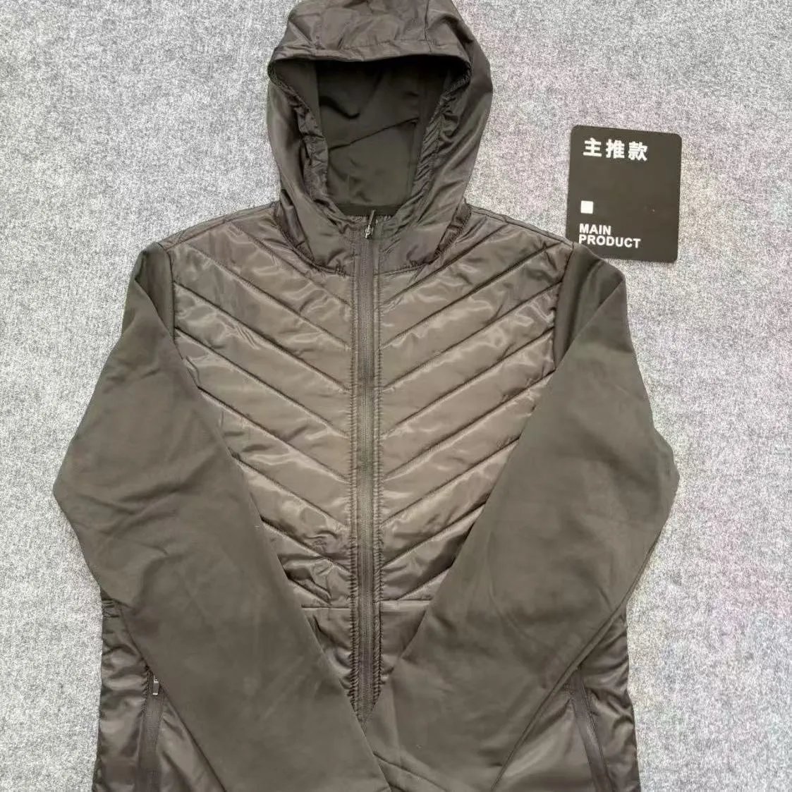 Heat gathering sports hoodie - brown