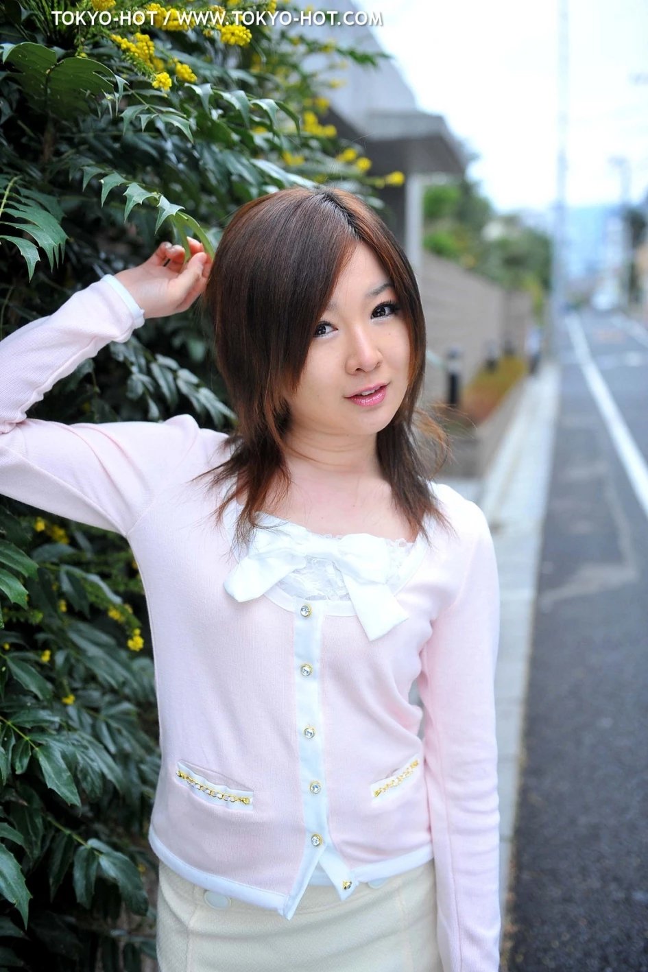 日本翘臀美女性感短裙诱惑写真照