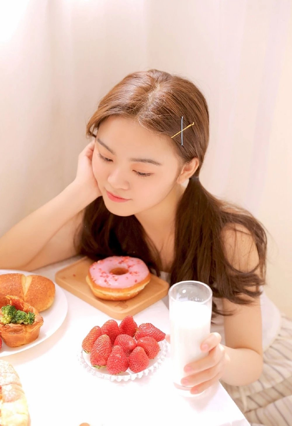 双马尾可爱吊带美女夏日清凉写真套图