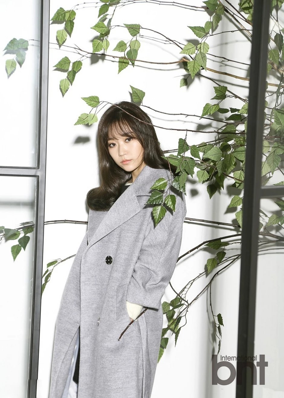 韩国女明星金涩琪时尚魅力写真图
