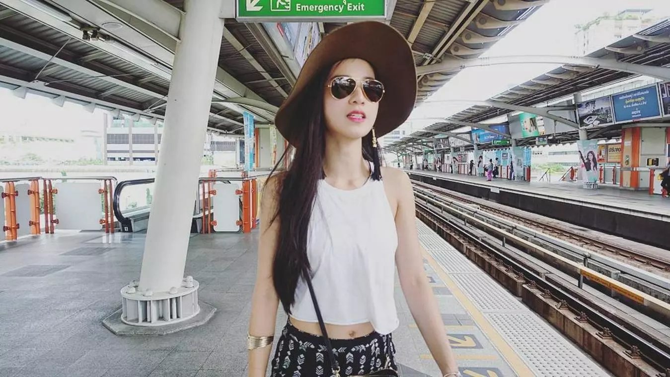 马来西亚模特苏湘庭靓丽时尚自拍照片