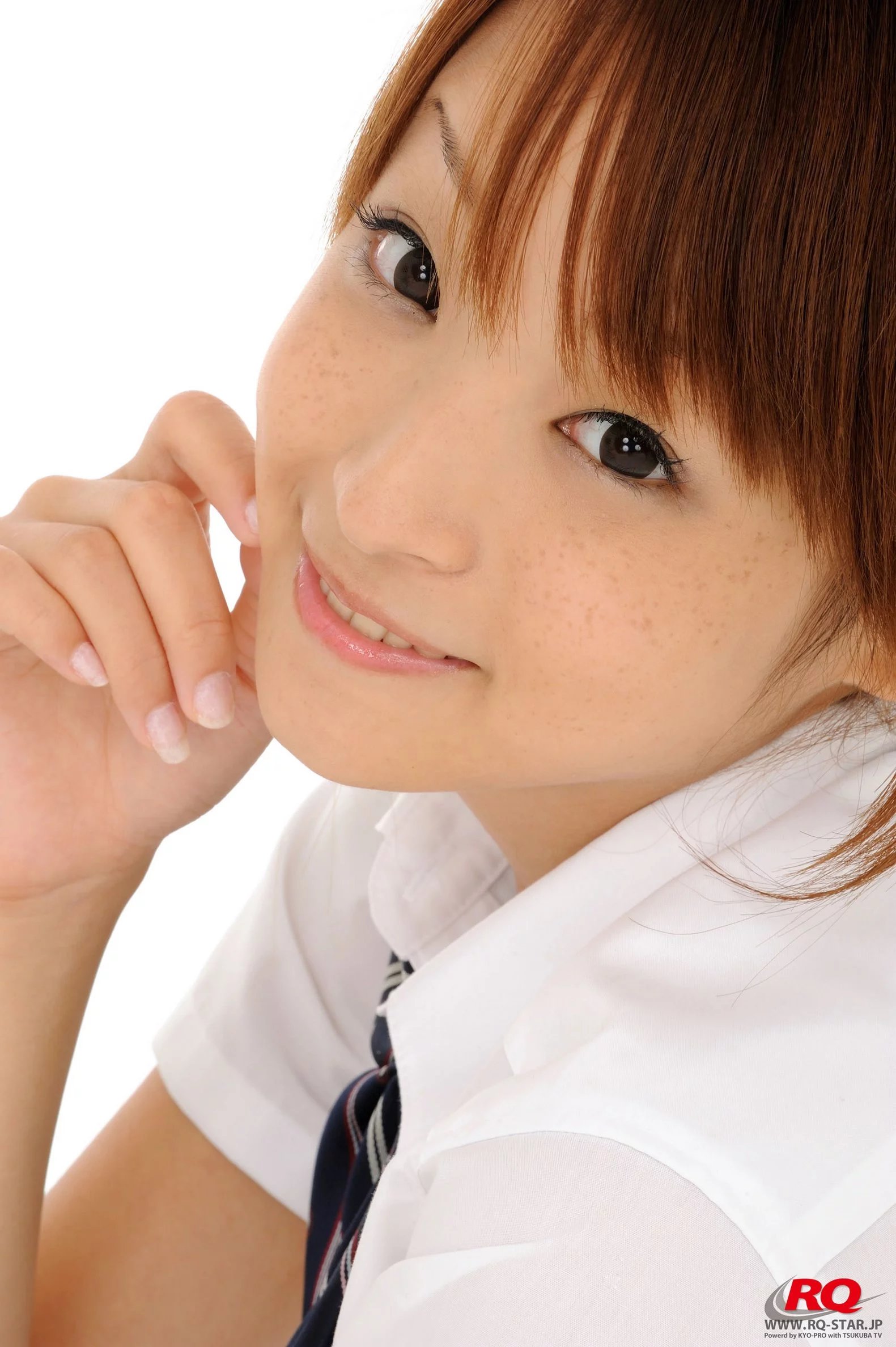 日本美女青木未央学生制服写真图