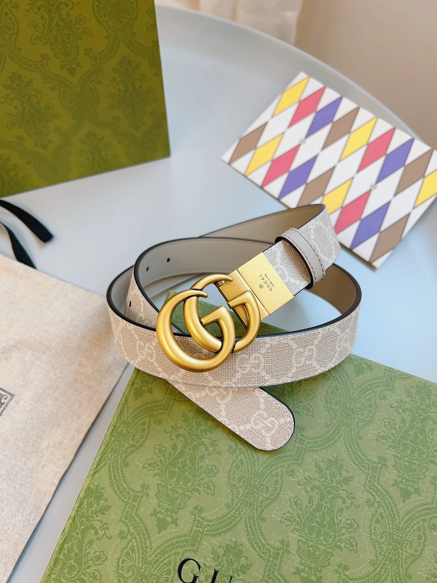 Gucci 659418 FABY3 米色 Supreme PVC老花 进口小牛皮杏色底 宽度3.0cm 复古GG旋转扣双面可用/可裁剪