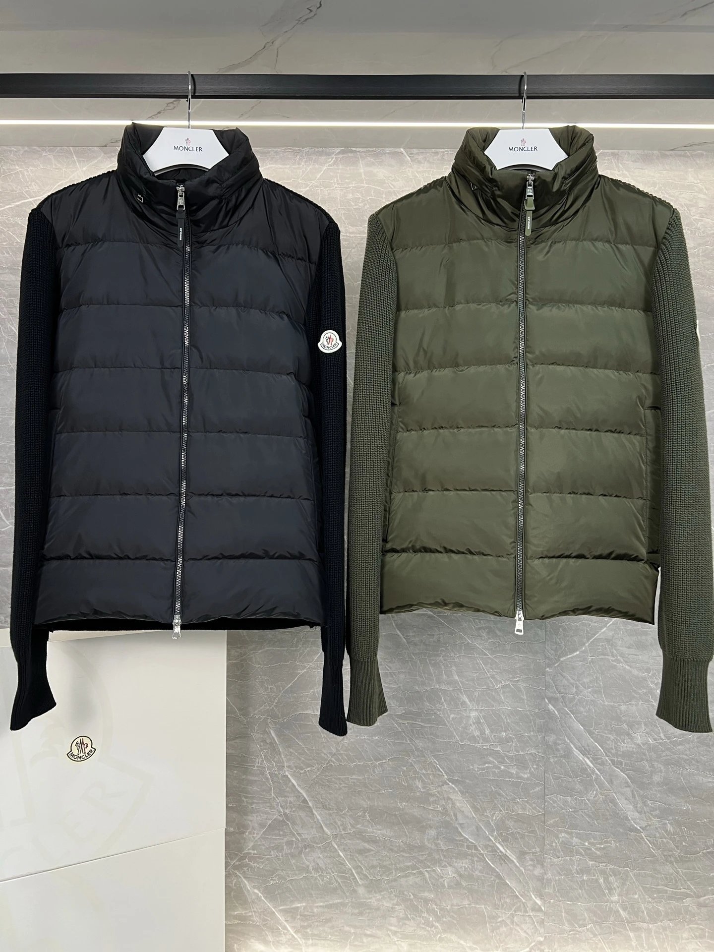 广州高版本Moncler蒙家年新款隐形帽立领羊毛拼接羽绒服 新款立领羽绒针织来啦！！