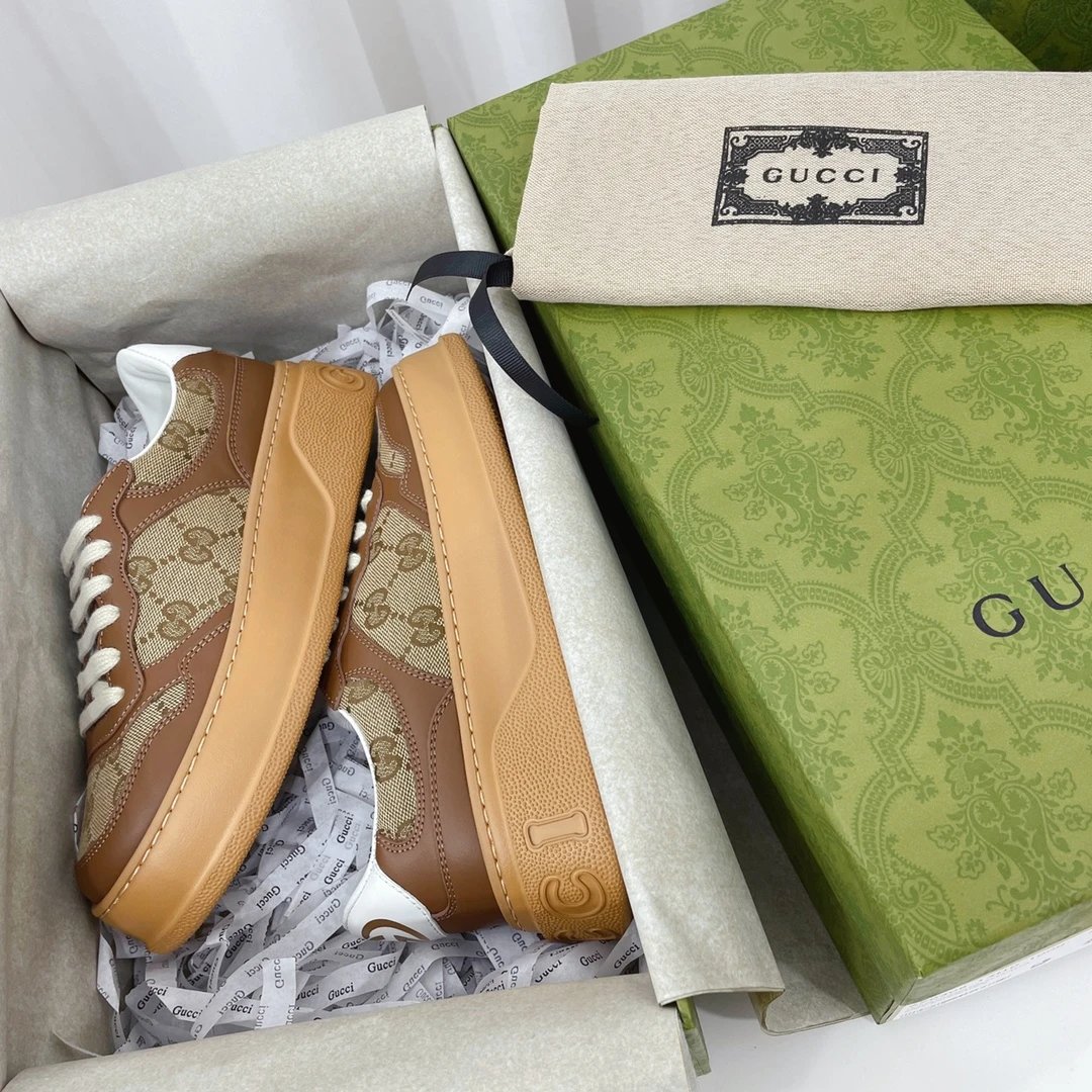 Gucci~~全新升级版，原版原色，配海外代购航空包装 @GG情侣款厚底鞋饼干鞋小白鞋平 走秀款：明星 网红 小红书等必定种草打call 原版定制牛皮面料(经典