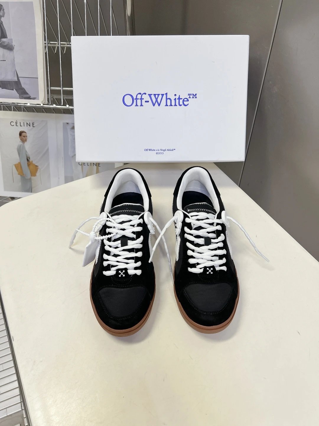 Off-White春夏最新情侣款休闲鞋 德训鞋