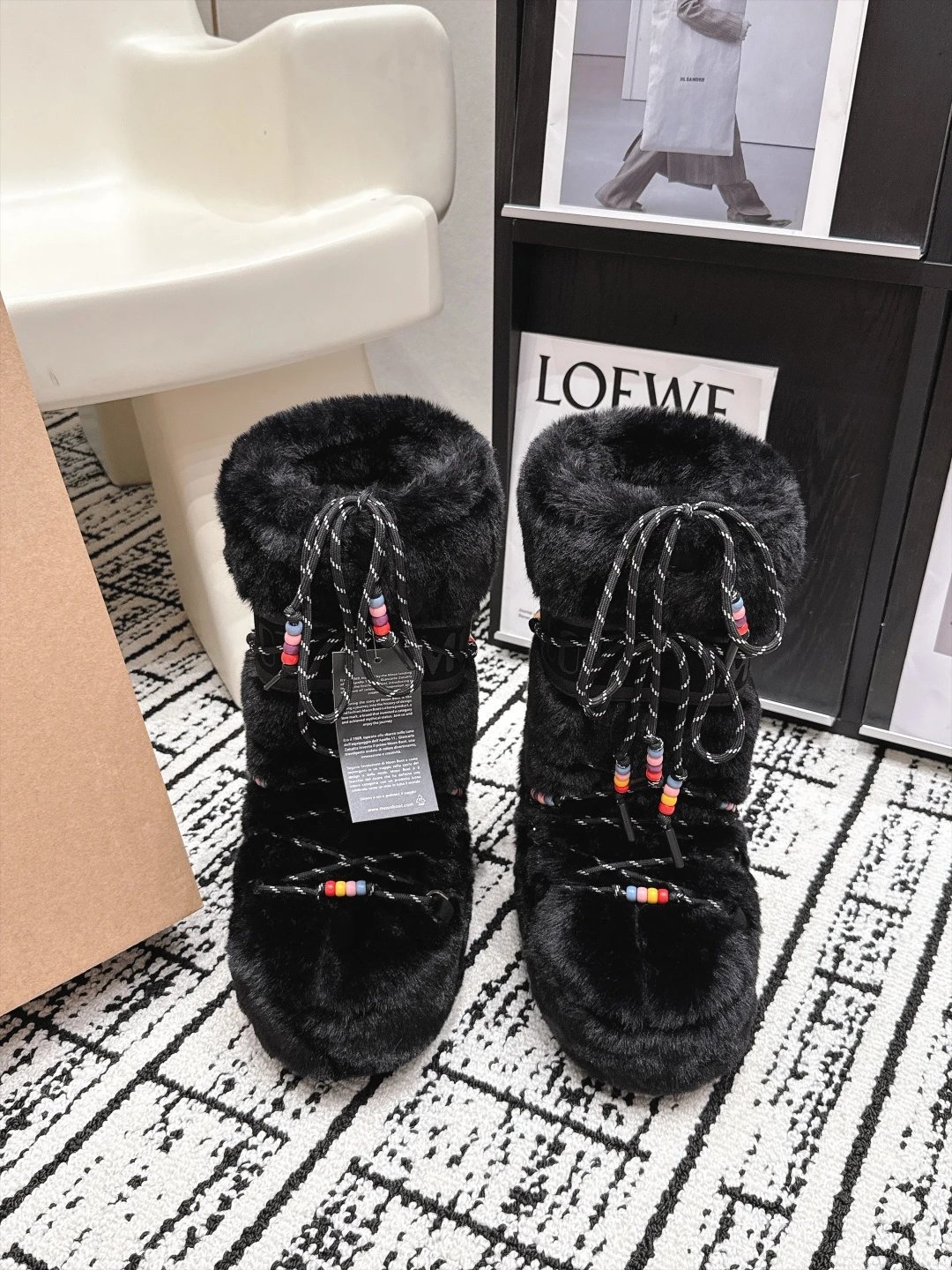 代购级 情侣亲子款 Moon Boot 26/秋冬最新款 丑萌雪地长靴 忘了UGG吧，时髦人都在穿Moon Boot雪地靴 如果你难以接受UGG的复兴 那现在有一款更另类的雪地靴又杀回来了 内增高4