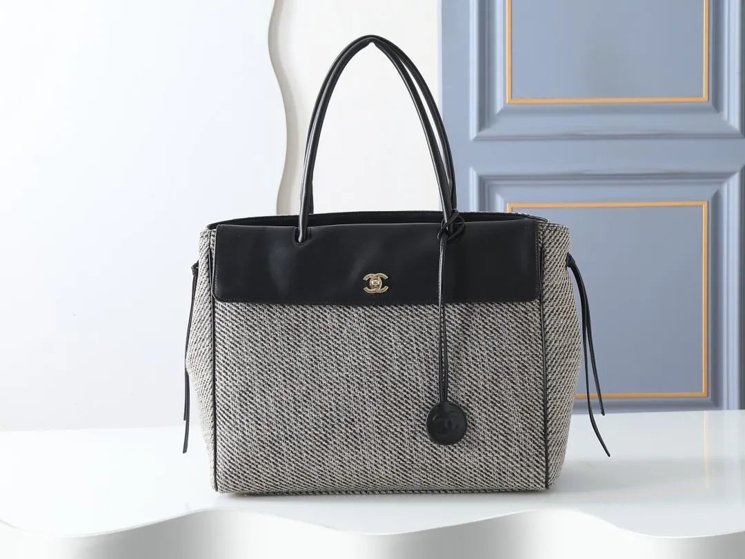 LitBuys Shoulder Bag