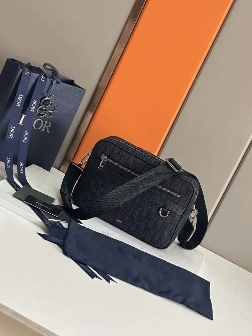 LitBuys Shoulder Bag