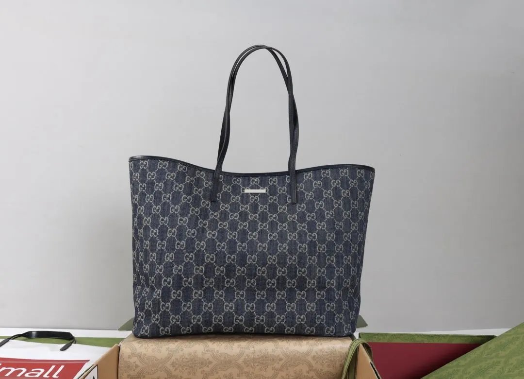 LitBuys Tote Bag
