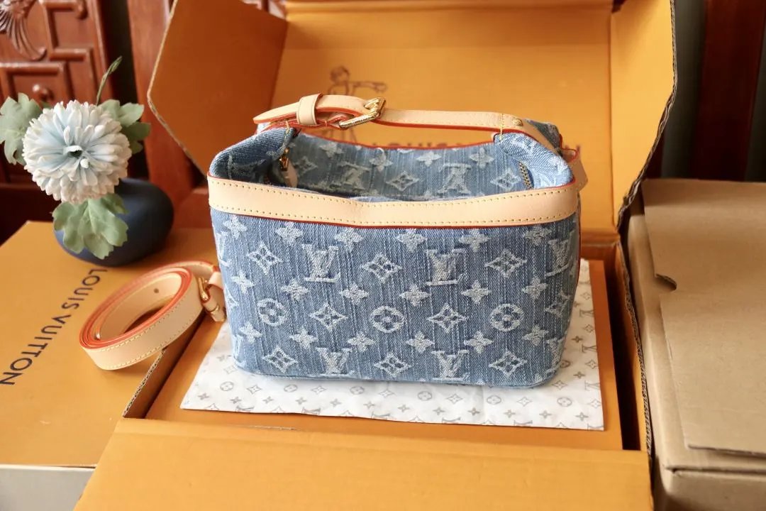 LitBuys Shoulder Bag