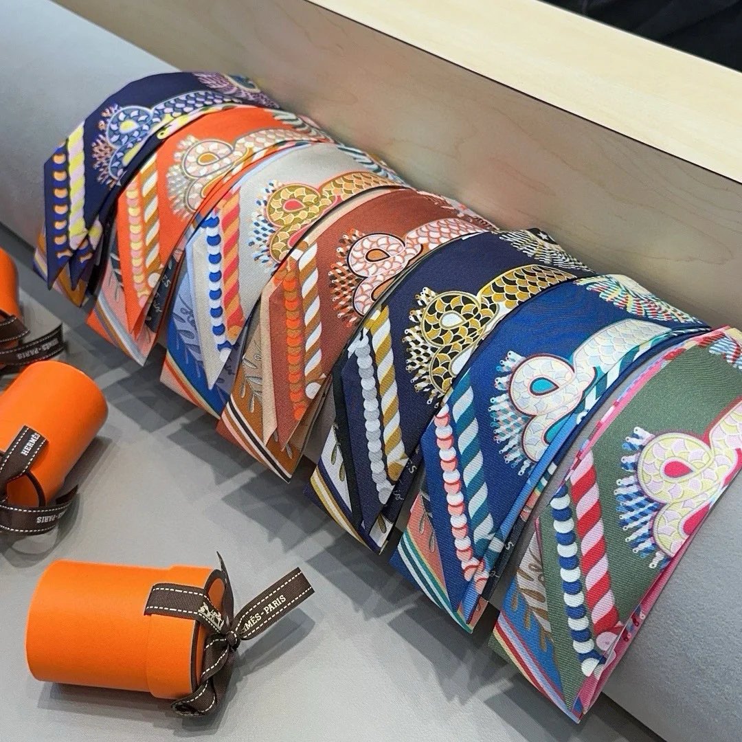 LitBuys Scarves