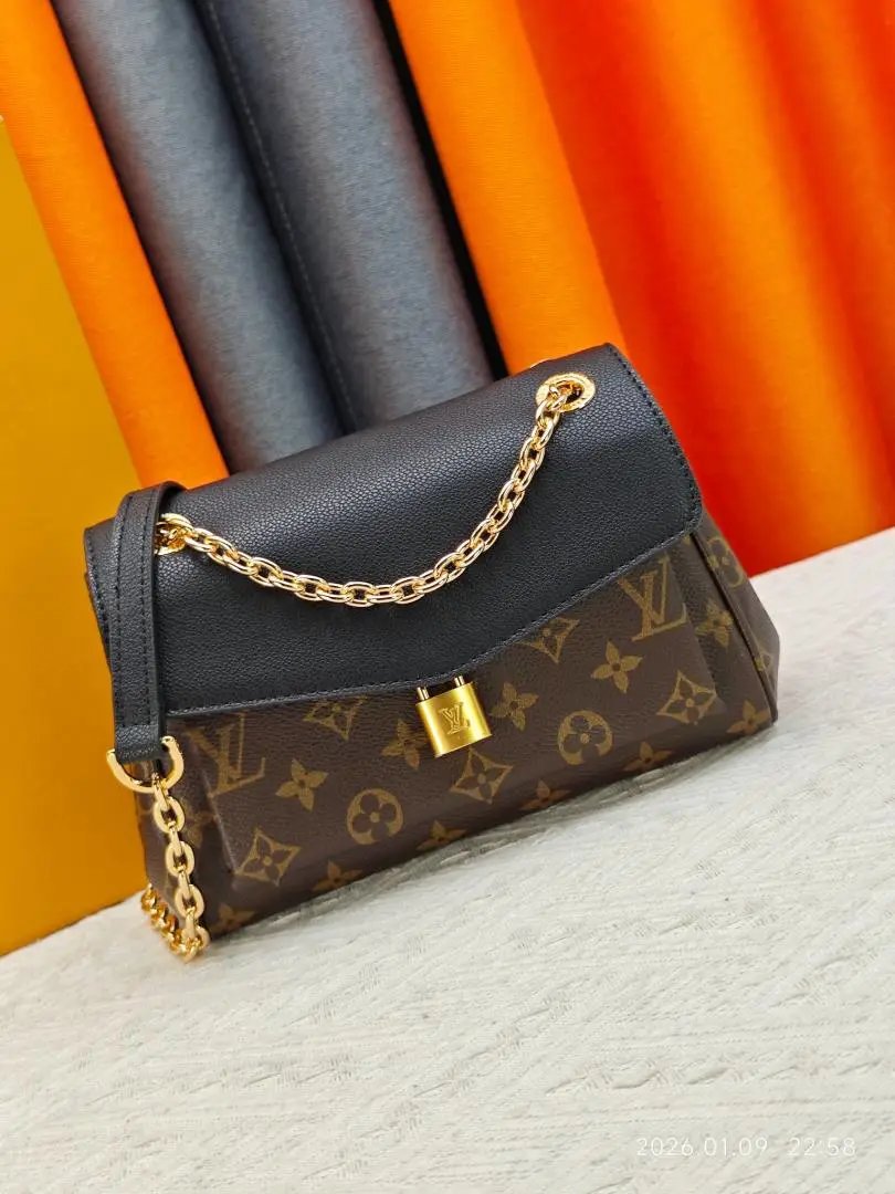 LitBuys Shoulder Bag