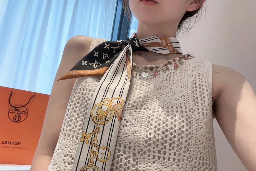 LitBuys Scarves