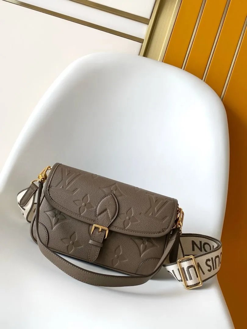 LitBuys Shoulder Bag
