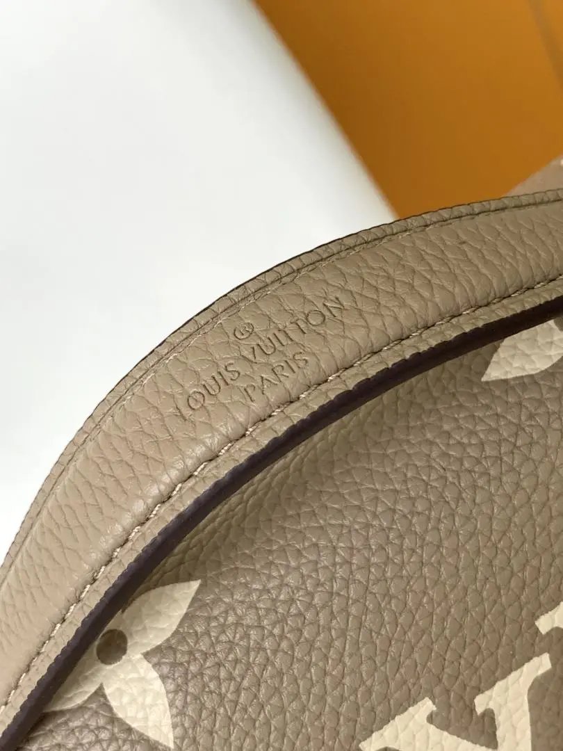 LitBuys Shoulder Bag