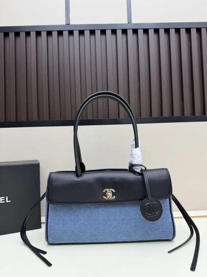 LitBuys Tote Bag