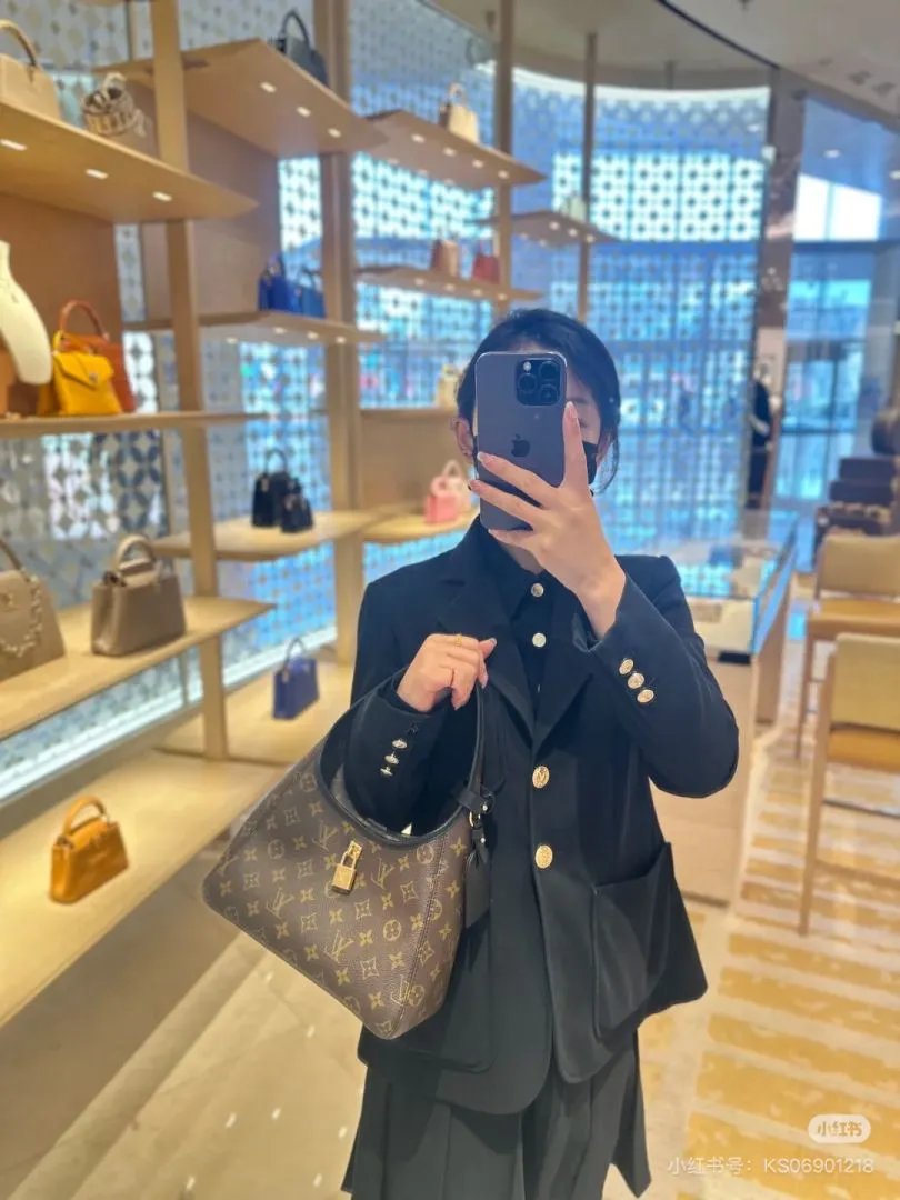 LitBuys Shoulder Bag
