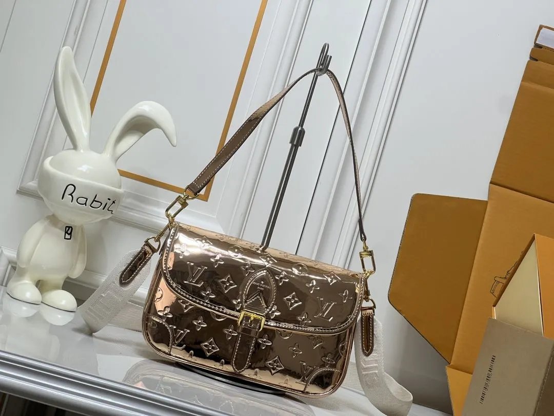LitBuys Shoulder Bag