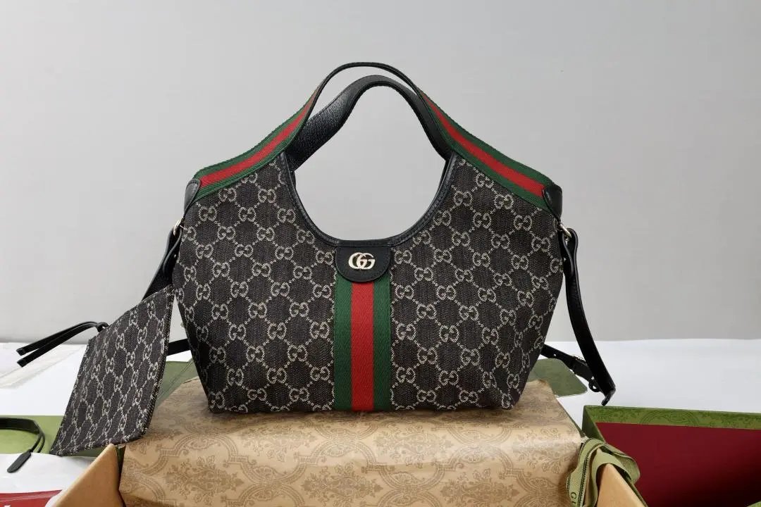 LitBuys Tote Bag