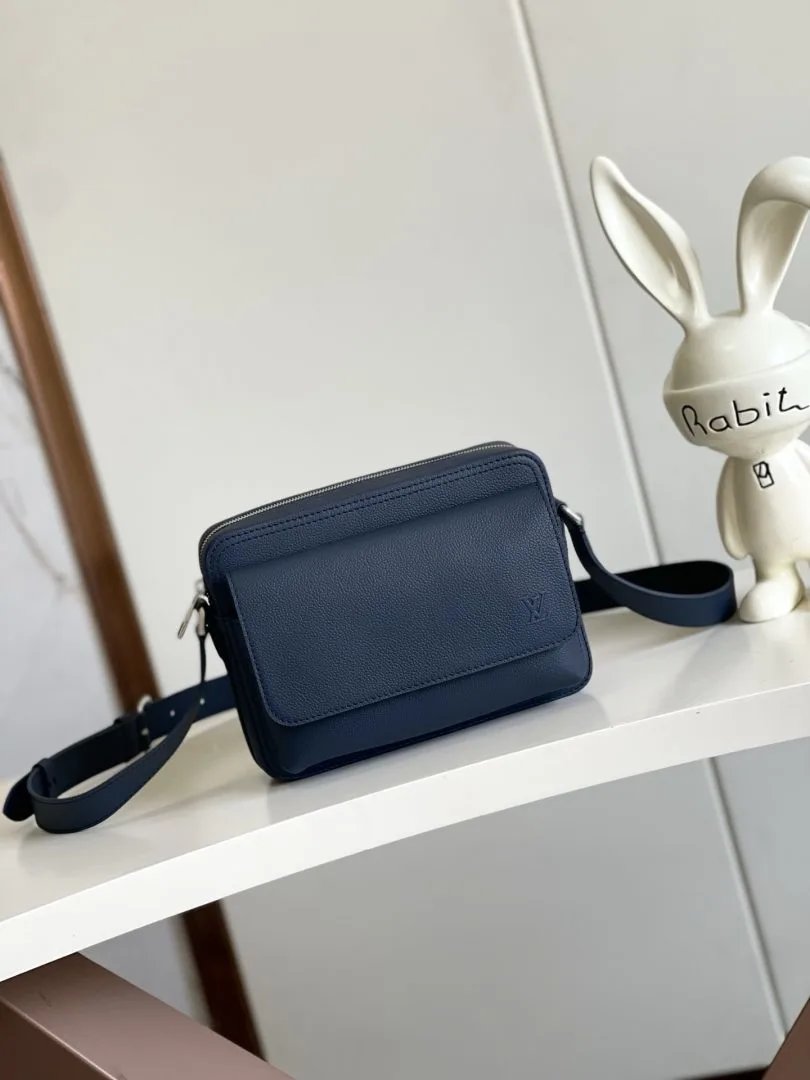 LitBuys Shoulder Bag