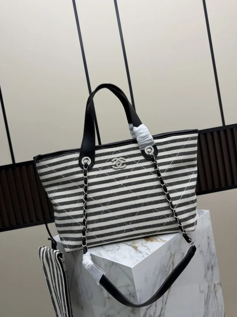 LitBuys Shoulder Bag