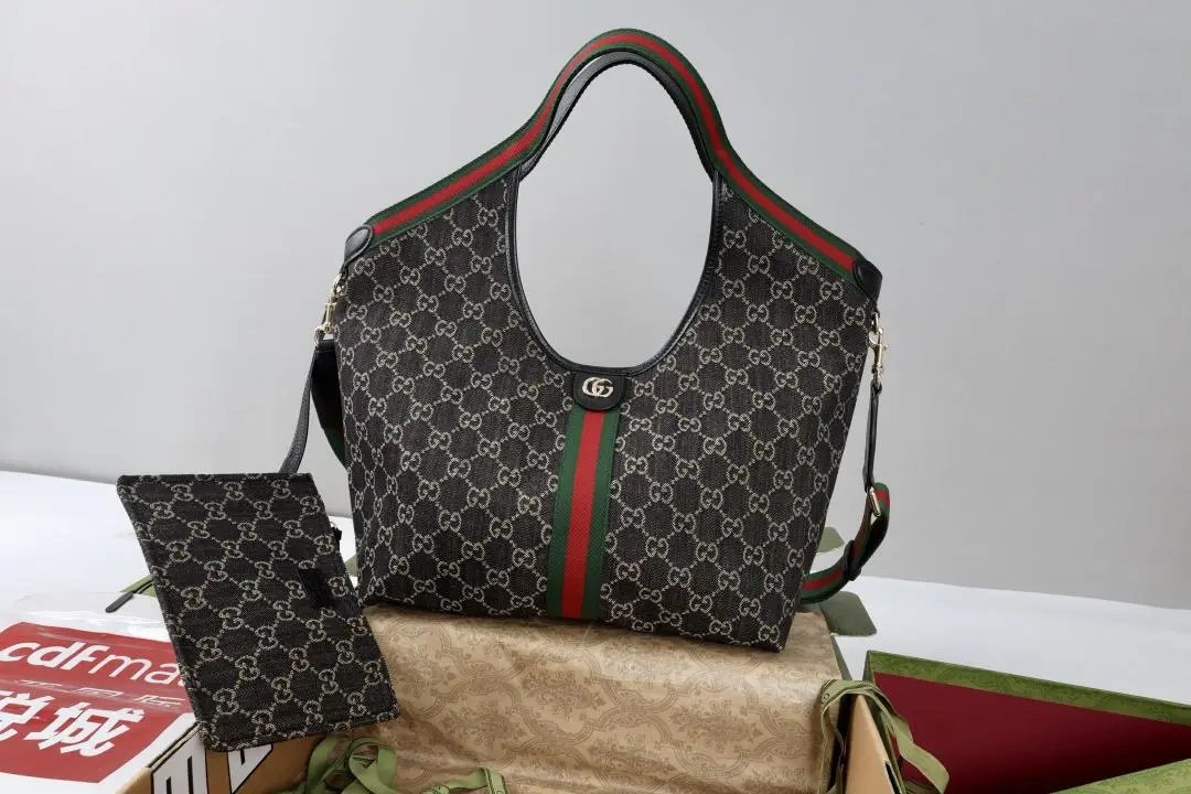 LitBuys Tote Bag