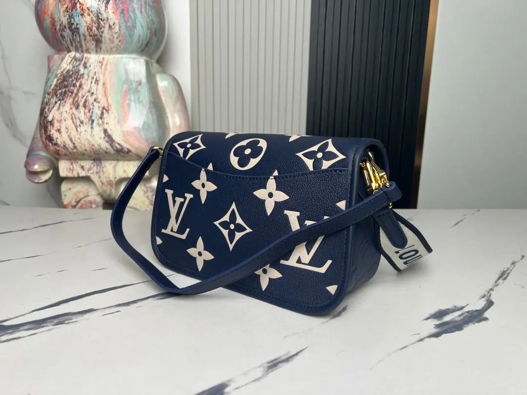 LitBuys Shoulder Bag