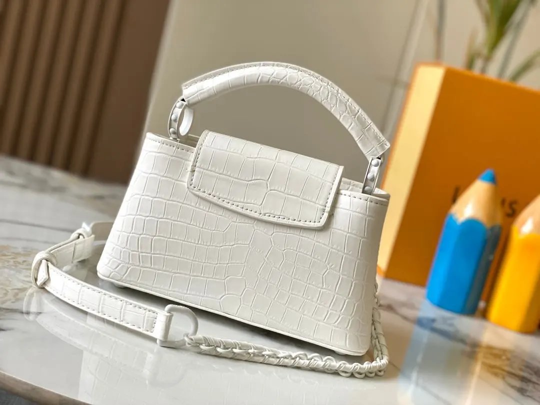 LitBuys Shoulder Bag