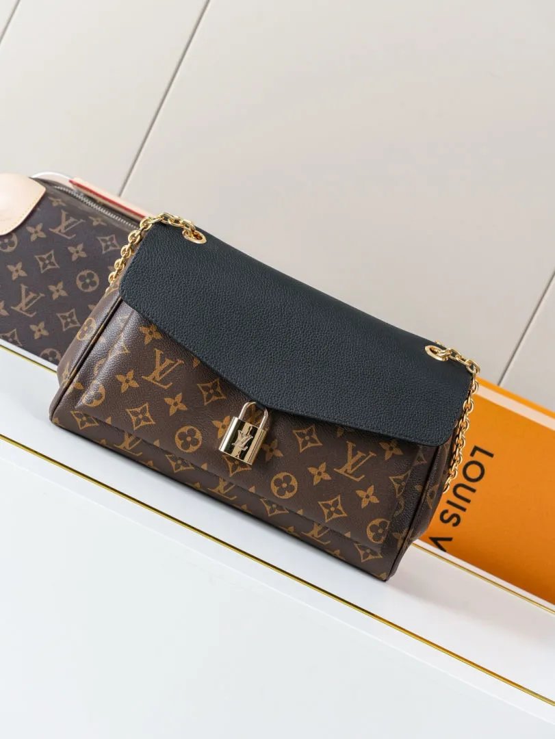 LitBuys Shoulder Bag