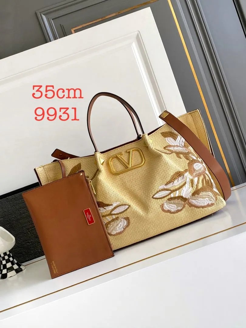LitBuys Tote Bag