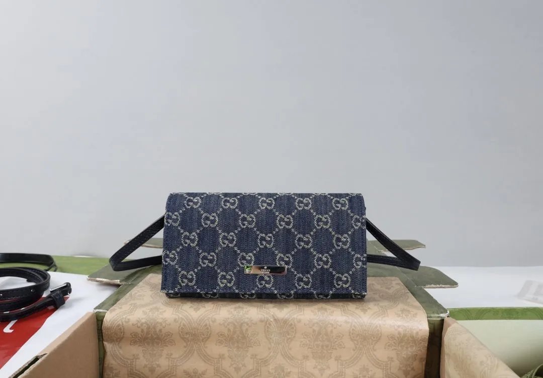 LitBuys Shoulder Bag