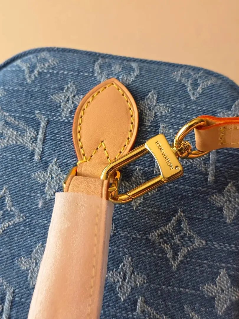 LitBuys Shoulder Bag