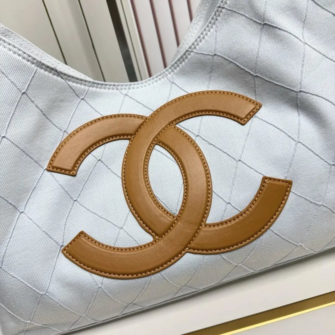 LitBuys Tote Bag