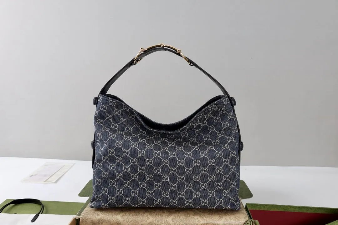 LitBuys Shoulder Bag