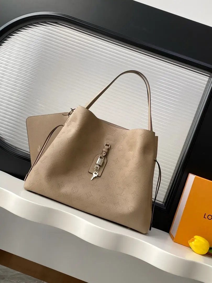 LitBuys Shoulder Bag
