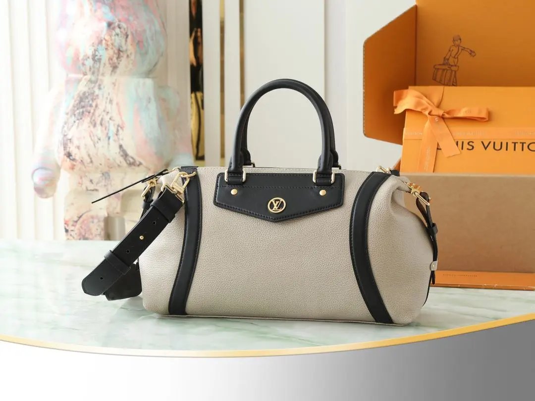 LitBuys Shoulder Bag